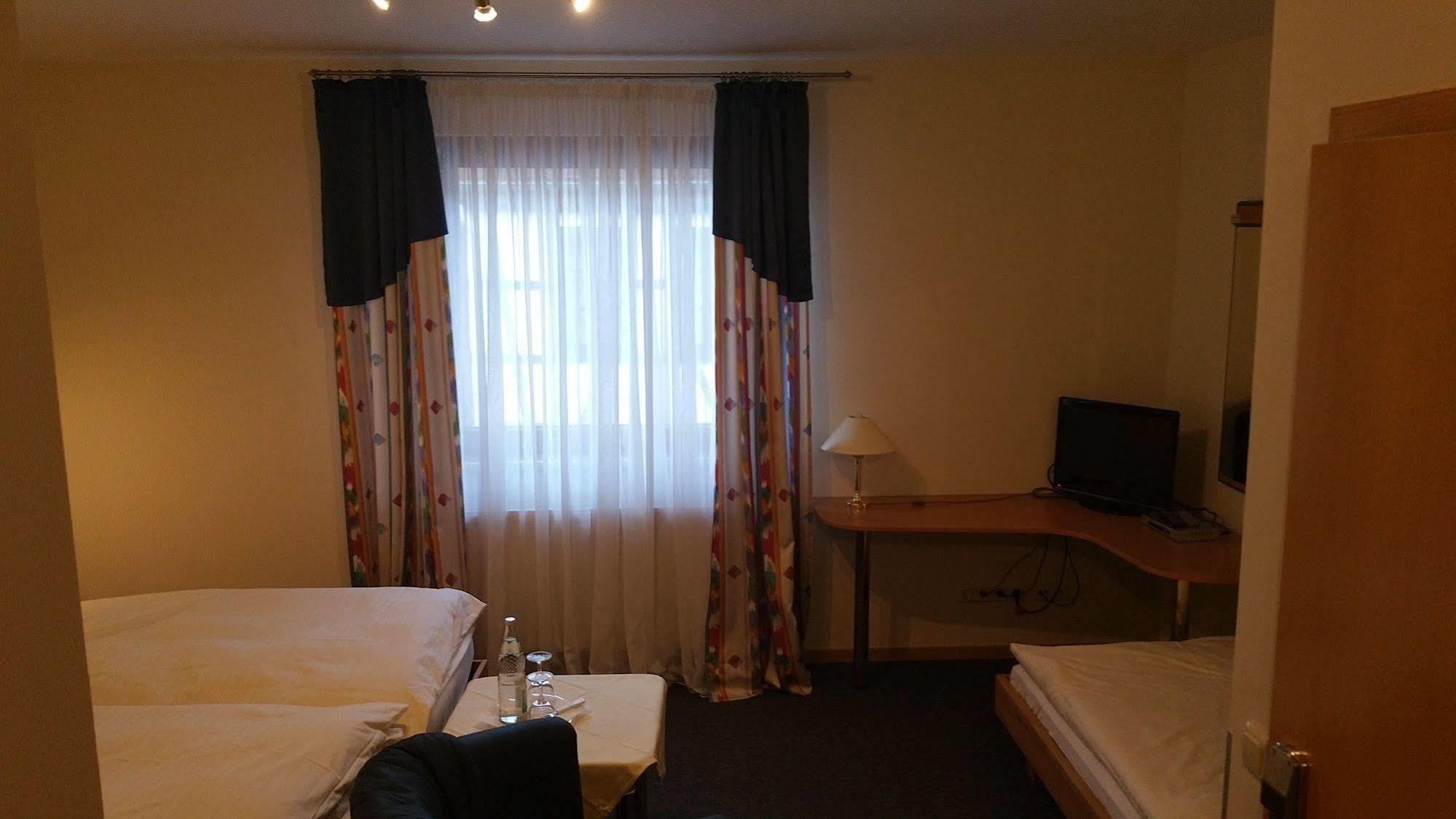 Hotel Munsterer Hof Bagian luar foto